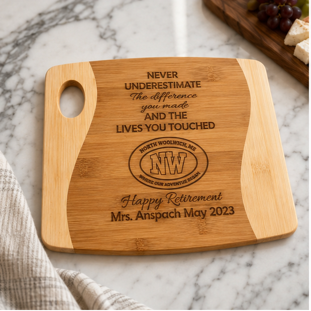 Personalized Two-Tone Bamboo Cutting Board with Handle – 11" x 9"