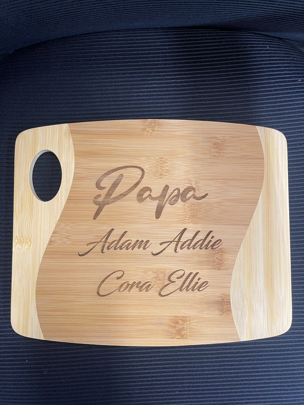 Personalized Two-Tone Bamboo Cutting Board with Handle – 11" x 9"