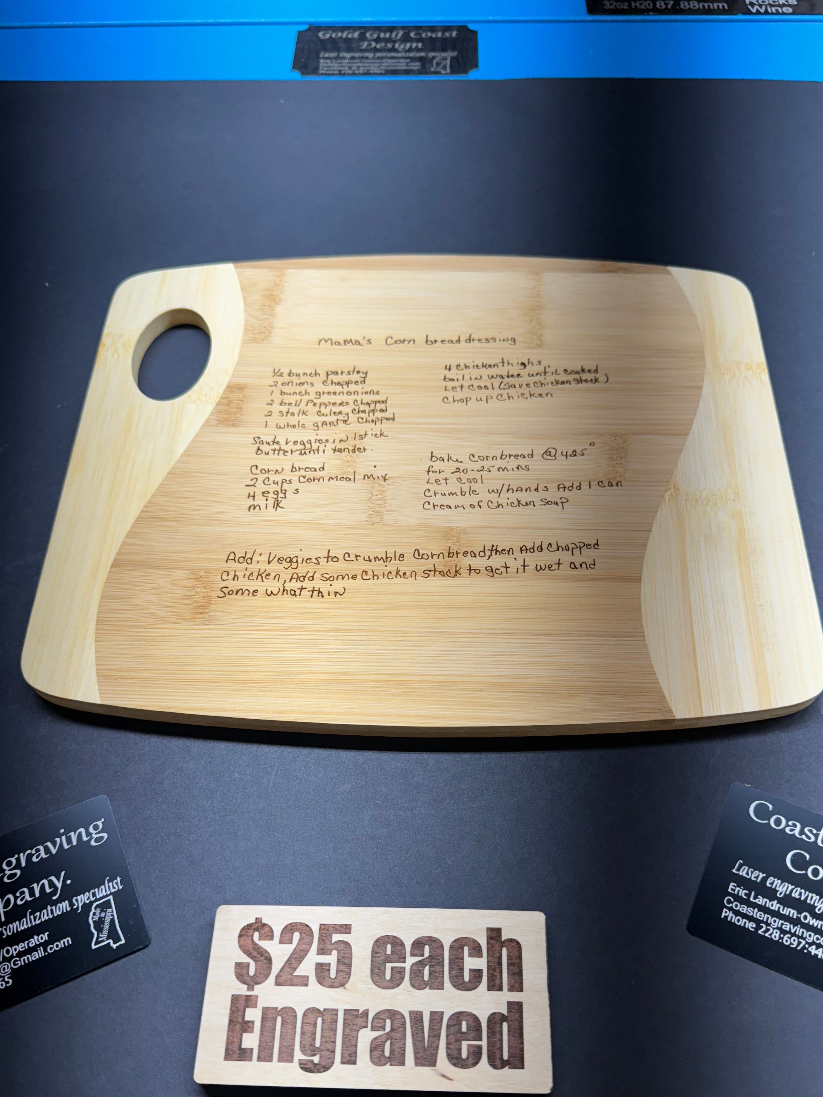 Personalized Two-Tone Bamboo Cutting Board with Handle – 11" x 9"